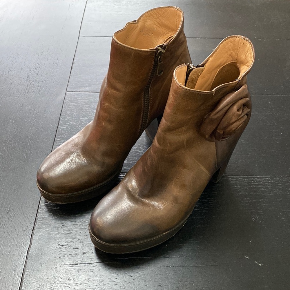 Anthropologie Sciapo Platform Booties. Made in Italy. EU 38